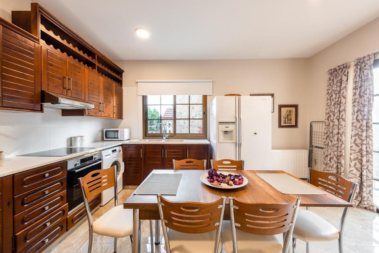 Pinecone Platres - 3 Units Apartment Exterior photo